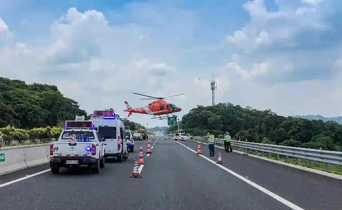 凤岗镇高速公路汽车救援案例